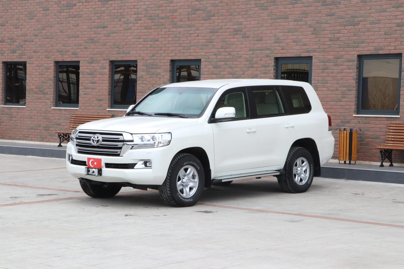 Toyota Land Cruiser 200/V8 vintsialus. - Image 2