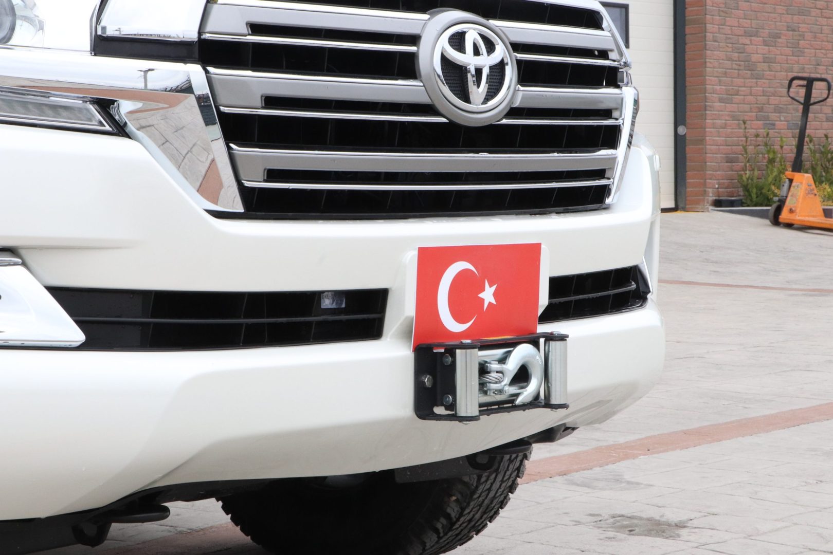 Toyota Land Cruiser 200/V8 vintsialus. - Image 3