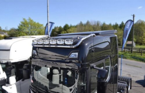 Scania R,S seeria High Cab [2017+] lisävalokiinnike kattoon