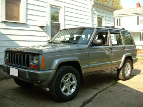 Jeep Cherokee XJ [84-01] konepellin kivisuoja