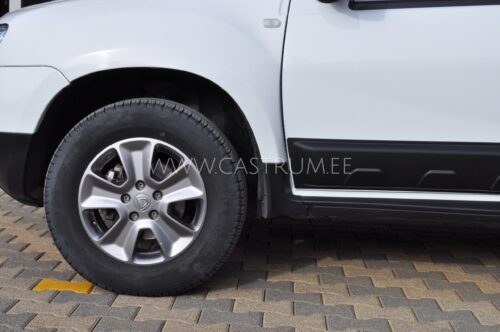 Dacia Duster [10+] lokasuojan levikkeet