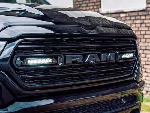 Dodge Ram 1500 [19+] maskisarja Lazer Linear-6 standard.