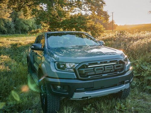 Ford Ranger Raptor [18+] iluvõre SET Lazer Linear-24 ELITE tulega.