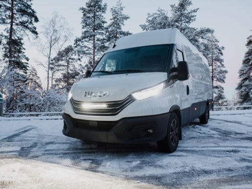 Iveco Daily [24+] iluvõre set | LAZER Glide / Linear-18