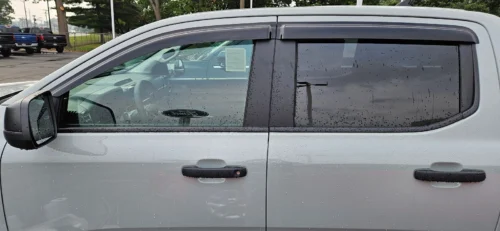 VW Amarok [23+] akende tuulesuunajad 4 tk/kmpl. VW77